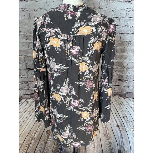 Free People Womens Blouse Floral Gray Bell Sleeves‎ High Low V Neck S - Picture 5 of 6
